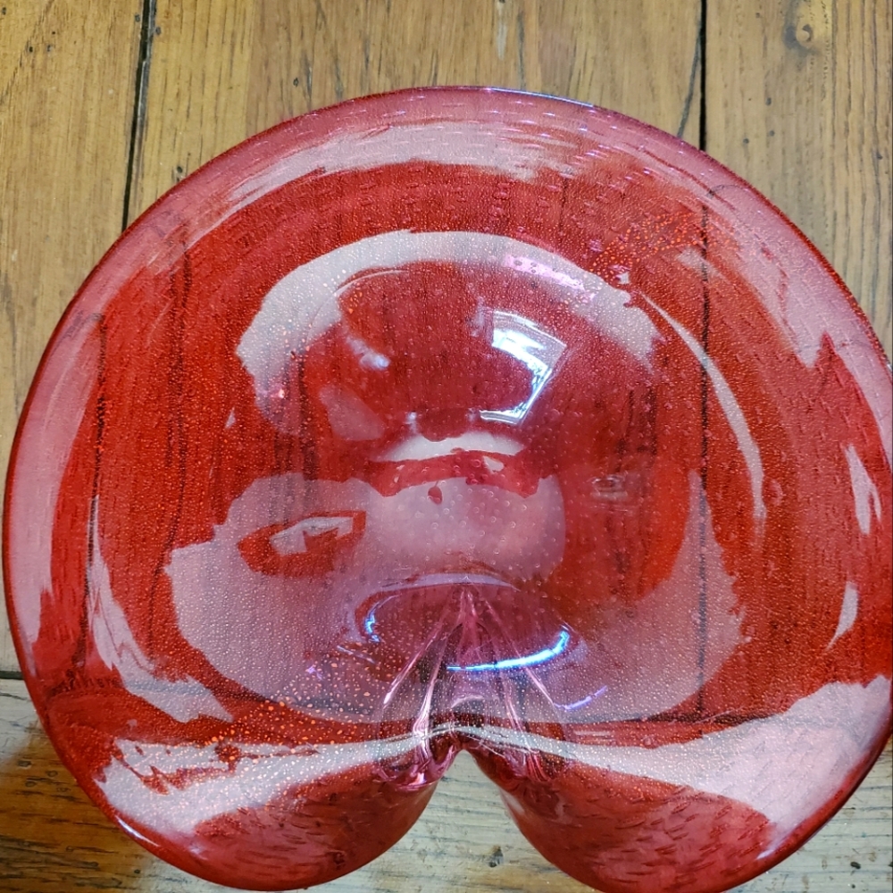 Blown glass controlled bubble glass dish